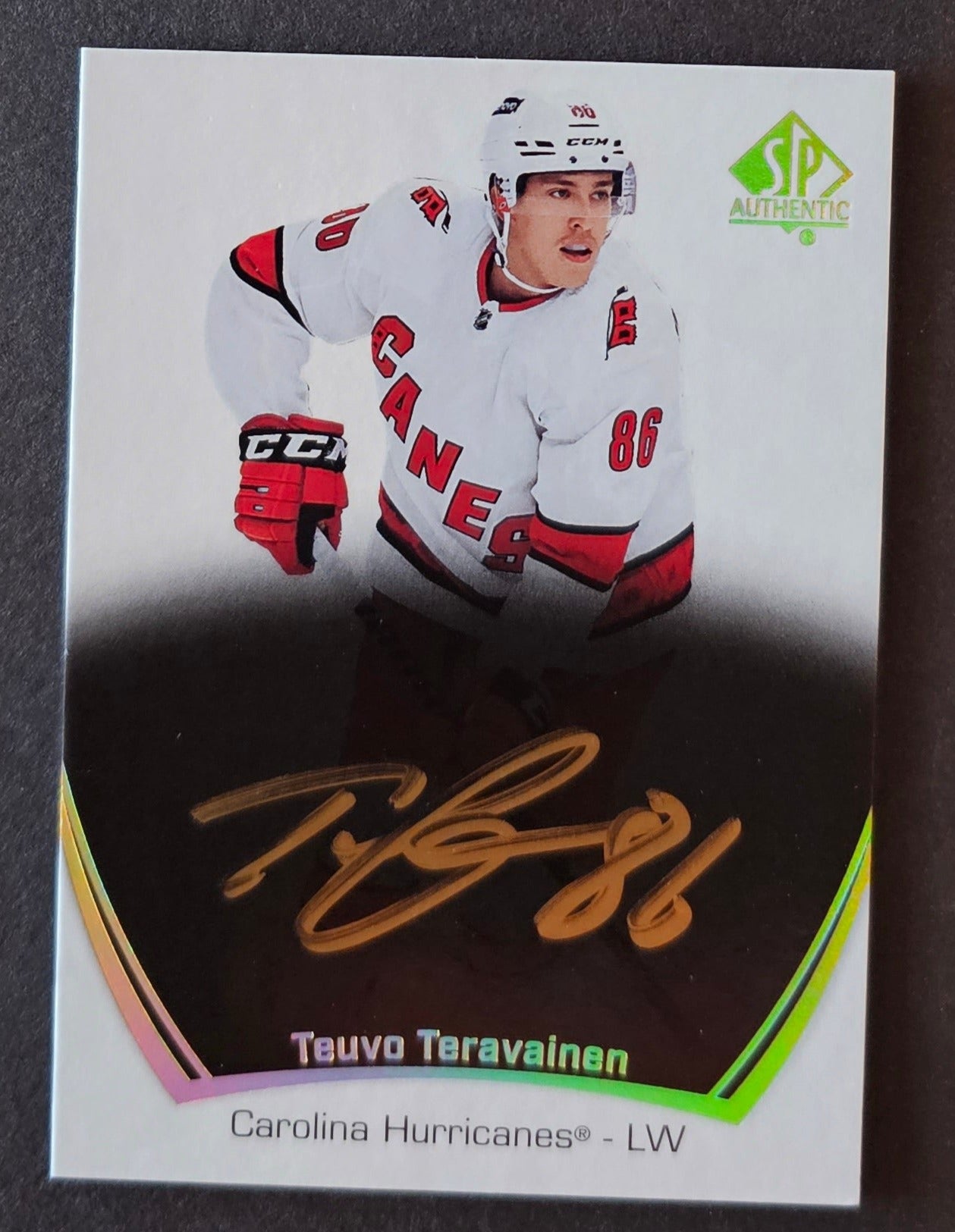 Teuvo Teravainen Limited Black Gold Ink Auto - 2021/22 SP Authentic